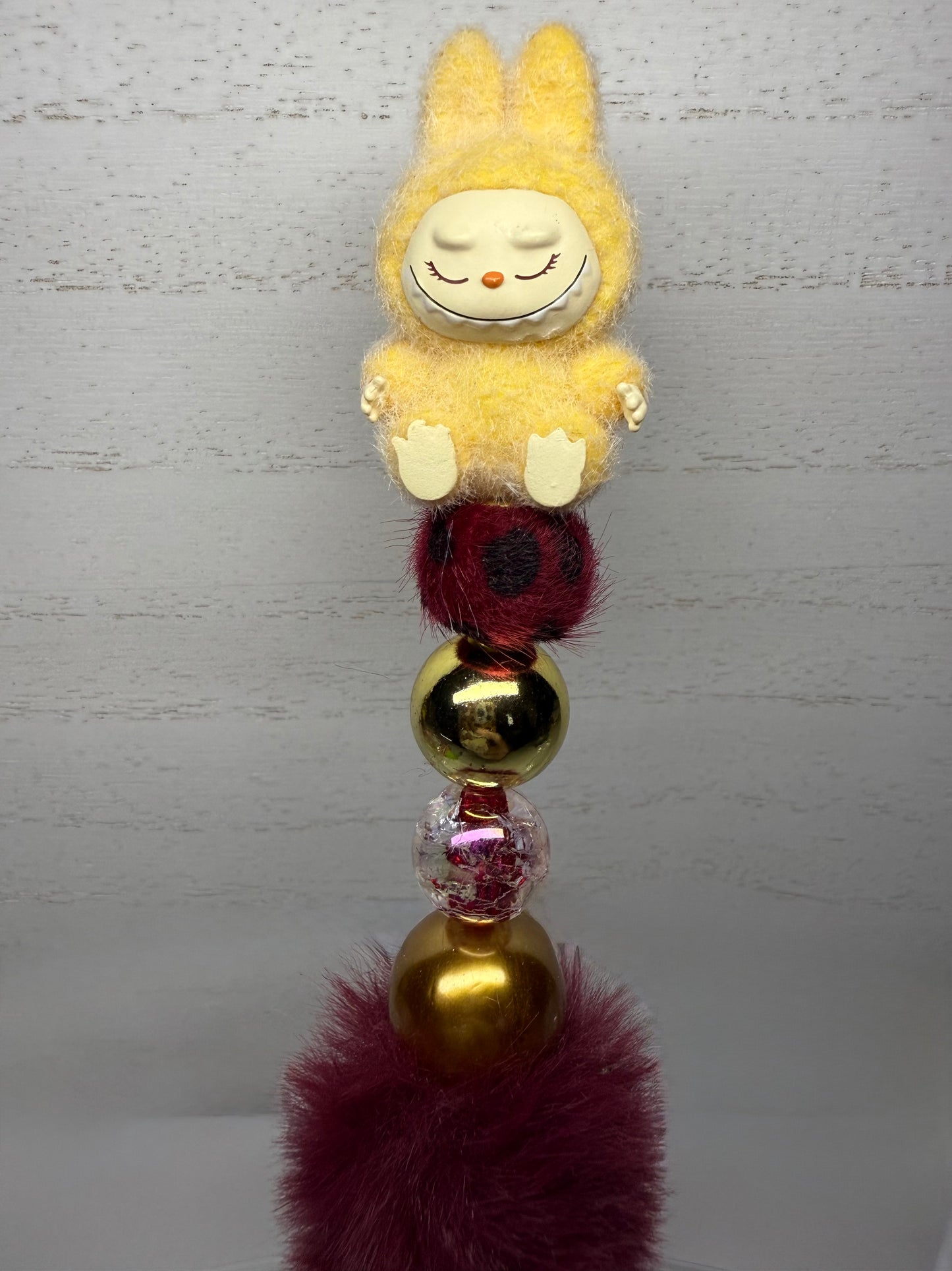 Tan LaBuBu Pen
