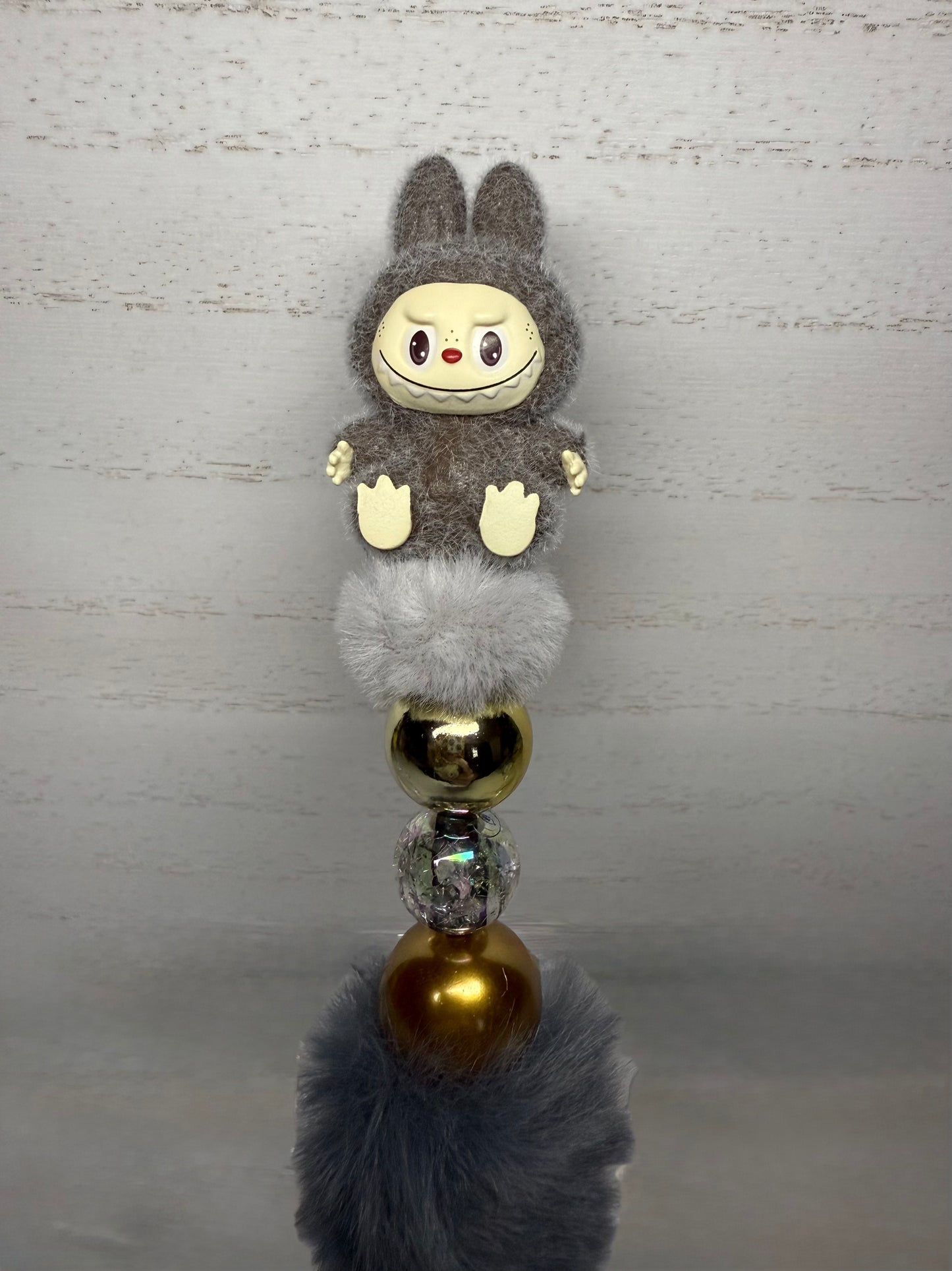 Gray LaBuBu Pen